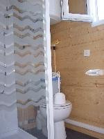 Loue chalet  au bord d'un lac avec plage