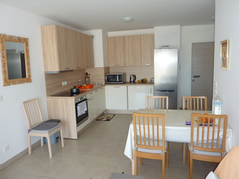 pour vacances 3 pièces 60 m2 à 4 mn de la plage avec deux salles d eau  et grande terrasse