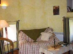 Tour du XVIIeme dans propriété médiévale