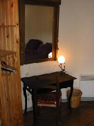 Tour du XVIIeme dans propriété médiévale