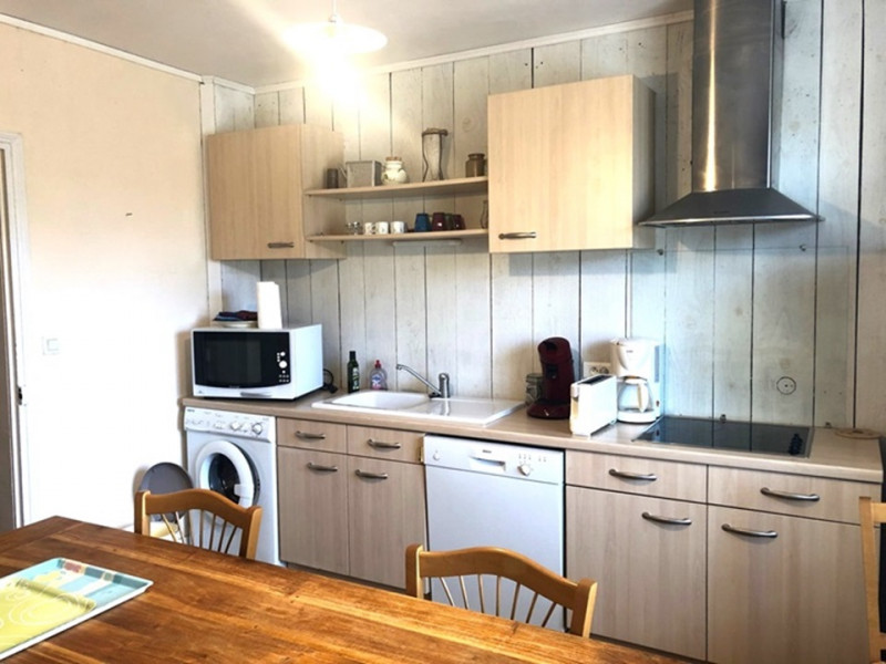 Maison dans village avec piscine chauffée