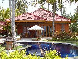 BALI (IND) - VILLA DE GRAND LUXE avec ANNEXES à LOUER