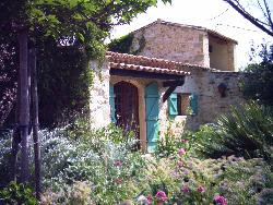 LOCATION MAISONS EN PIERRE 8 KM D UZES  AUBUSSARGUES