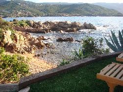 maison ,villa bord de mer pied dans l eau a 20 km d Ajaccio,5 km de Porticcio (ruppione ,isolella)