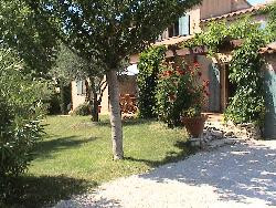 maison à louer 10 km aix en Provence