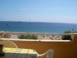 FREJUS PLAGE APPARTEMENT F2 DUPLEX BORD PLAGE VUE MER