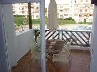 Bel Appt, vue sur piscine