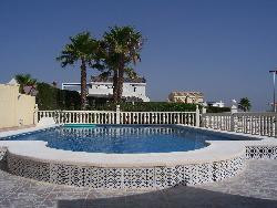 Villa de standing  pour 2 à 11  personnes avec piscine privée,et bar privé