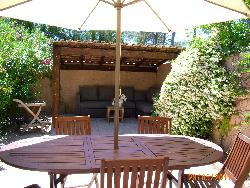 A LOUER MAGNIFIQUE APPT AVEC TERRASSE PRIVEE PISCINE PARC