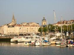 Très beau studio de 26m2 à 200 du port. Charme, tout confort et refait à neuf