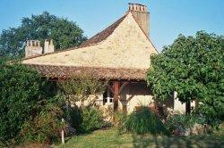 Périgourdine avec un étang privé pour la pêche