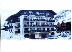 2 PIECES- 28M2- CENTRE VILLAGE- CALME- IMMEUBLE CHALET STANDING