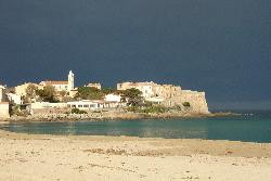 location appartement Algajola 30 de la plage , 15 kms de Calvi