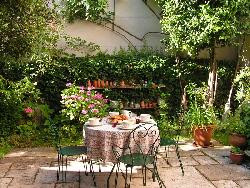 FOURAS Maison de charme fin XIXème face à la plage vue mer