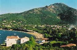 MAISON TYPIQUE CORSE ENTRE MER ET MAQUIS