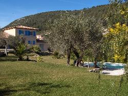 location studio 25 m2 avec piscine partagée à 5 minutes de Toulon