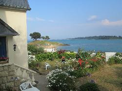 Bretagne, maison"les pieds dans l'eau" accès direct plage et mer très calme