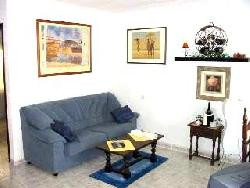 Mignonne petite maison proche de la magnifique plage de sable fin.