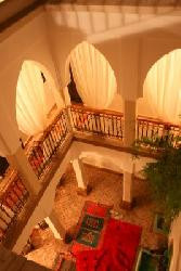 Vous adorerez "DAR KAMAR" simplicité ,confort dans la medina de MARRAKECH