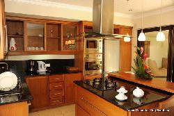 VILLA 5*,GRAND BAY,PISCINE PRIVEE,10MN A PIED PLAGE,CUISINIERE,WIFI ET VOITURE OFFERTE. A PARTIR DE 220€/J POUR 4/5 PERS.