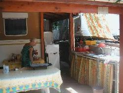 Mobil-home dans comping résidentiel à Fréjus ( var ).