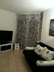 Vue piscine et au bord de mer