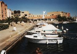 STUDIO MEZZANINE en RC avec loggia fermée et climatiseur