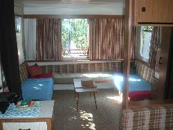 Mobil-home dans camping résidentiel à Fréjus ( var ).