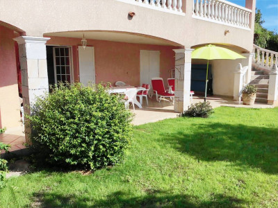 Rez de villa-65m²-5 couchages-vue Mer et campagne-location nuitée,court séjour et semaine
