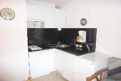 Appartement face à la mer avec piscine