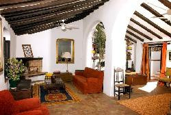 Ancien couvent du 18 eme converti en maison de charme