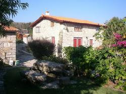 Divers logements dans propriété privée avec piscine partagée