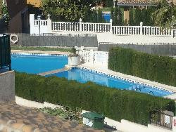 Maison 6 personnes vue panoramique sur montagne à 8 km de la mer Prix promos dernière minute avec piscine