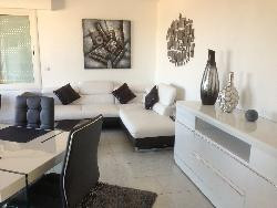 appartement type F3 avec 100 m² de terrasse vue mer et montagne