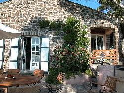 Superbe villa à louer sur les bords de la Méditérrannée à St Raphaël.