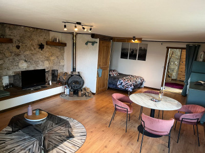 Entre Lac et Montagnes - La Luciole : Logement de charme Pierres & bois à Fessy