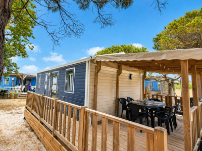 Mobil-home Comfort "Le Côté Lac" – 4/6 personnes – Barcarès – Accès direct lac & plage à proximité
