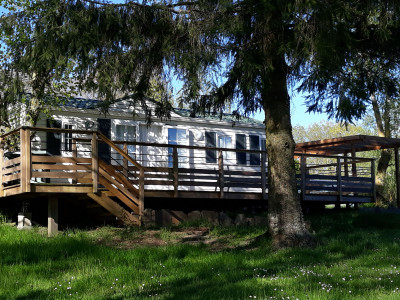 Mobil home au  bord du Lac de Pareloup