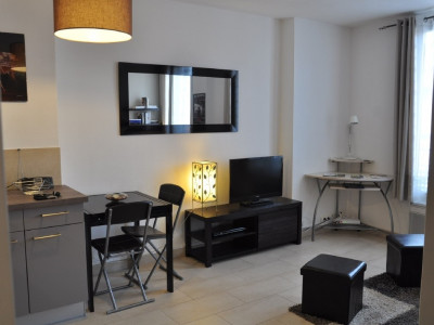 A louer studio meublé à Toulouse proximité tout comodités