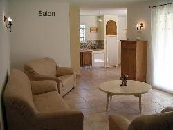 Maison indépendante 2 à 6 personnes Lagnes près du Luberon