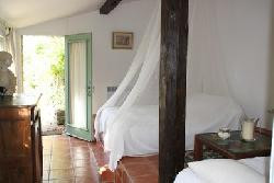 2 GITES + PISCINE + RIVIERE  proche UZES et PONT DU GARD