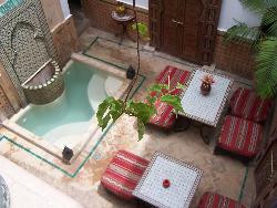 BEAU RIAD POUR 2 A 13 PERSONNES AU COEUR DE LA MEDINA DE MARRAKECH