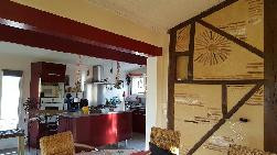 MAISON  ISOLEE AVEC PISCINE