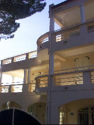 LA VILLA RIVIERA (10 kms de SAINT-TROPEZ)