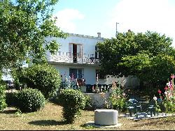 AUX PORTES DE LA ROCHELLE - MARSILLY