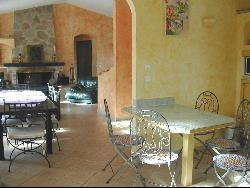 VILLA INDEPENDANTE PISCINE PRIVEE