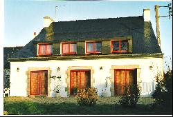 MOELAN/mer grande maison à 800 m de la mer