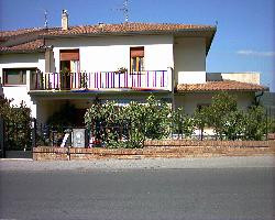 MAISON DE VACANCE EN TOSCANE - ITALIE -