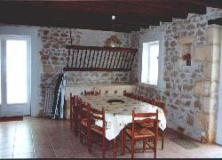 3 gites pour 2 à 24 personnes avec piscine intérieure chauffée toute l'année