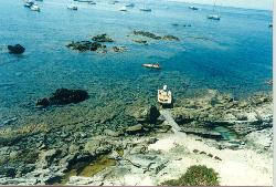 SPLENDIDE et SAUVAGE les PIEDS DANS L'EAU-9 pers au Cap Corse